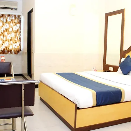 Oyo Hotel Ganga Sagar Near Sri Someshwara Swami Temple